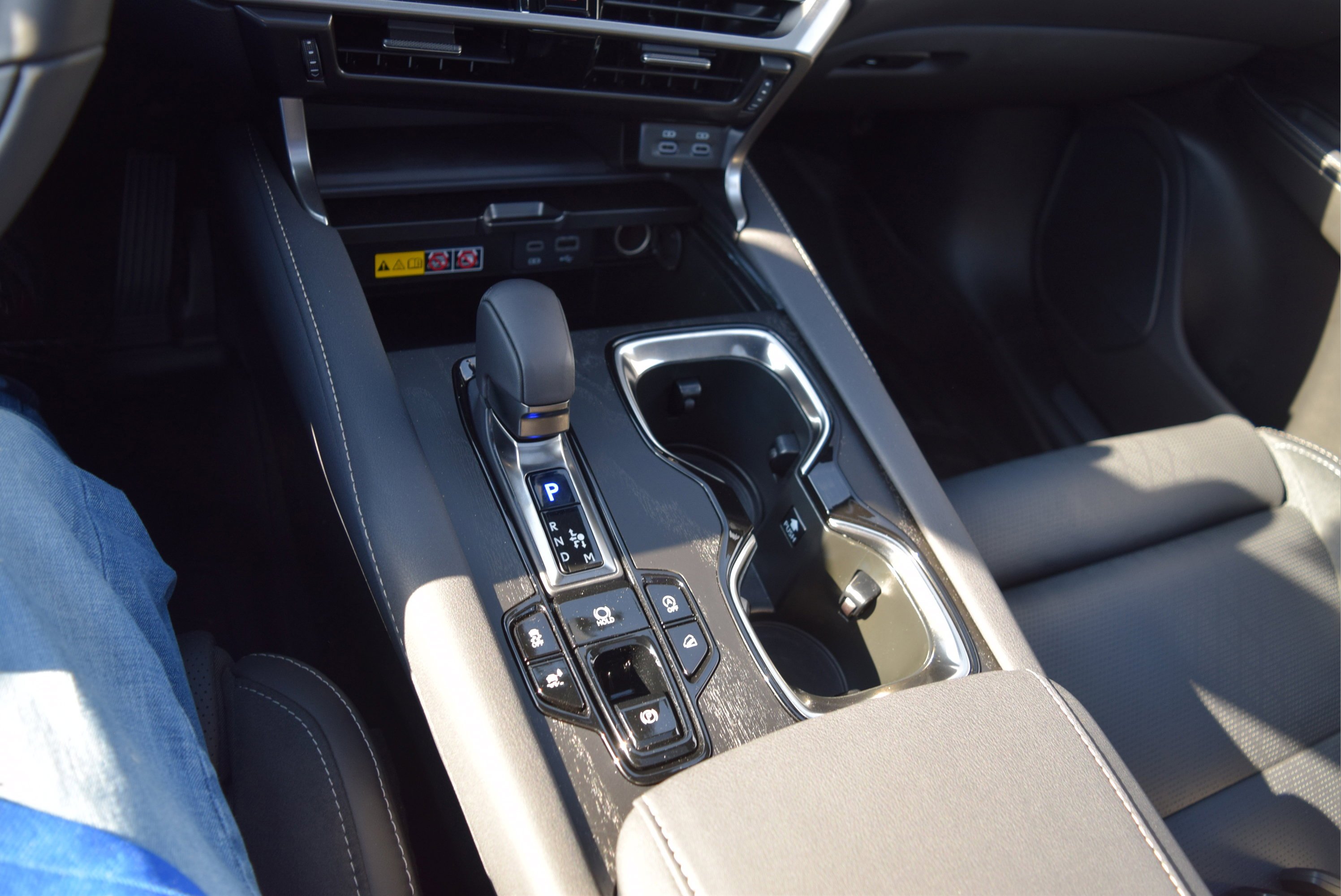Used 2024 Lexus RX 350 AWD w/ Convenience Package image 18