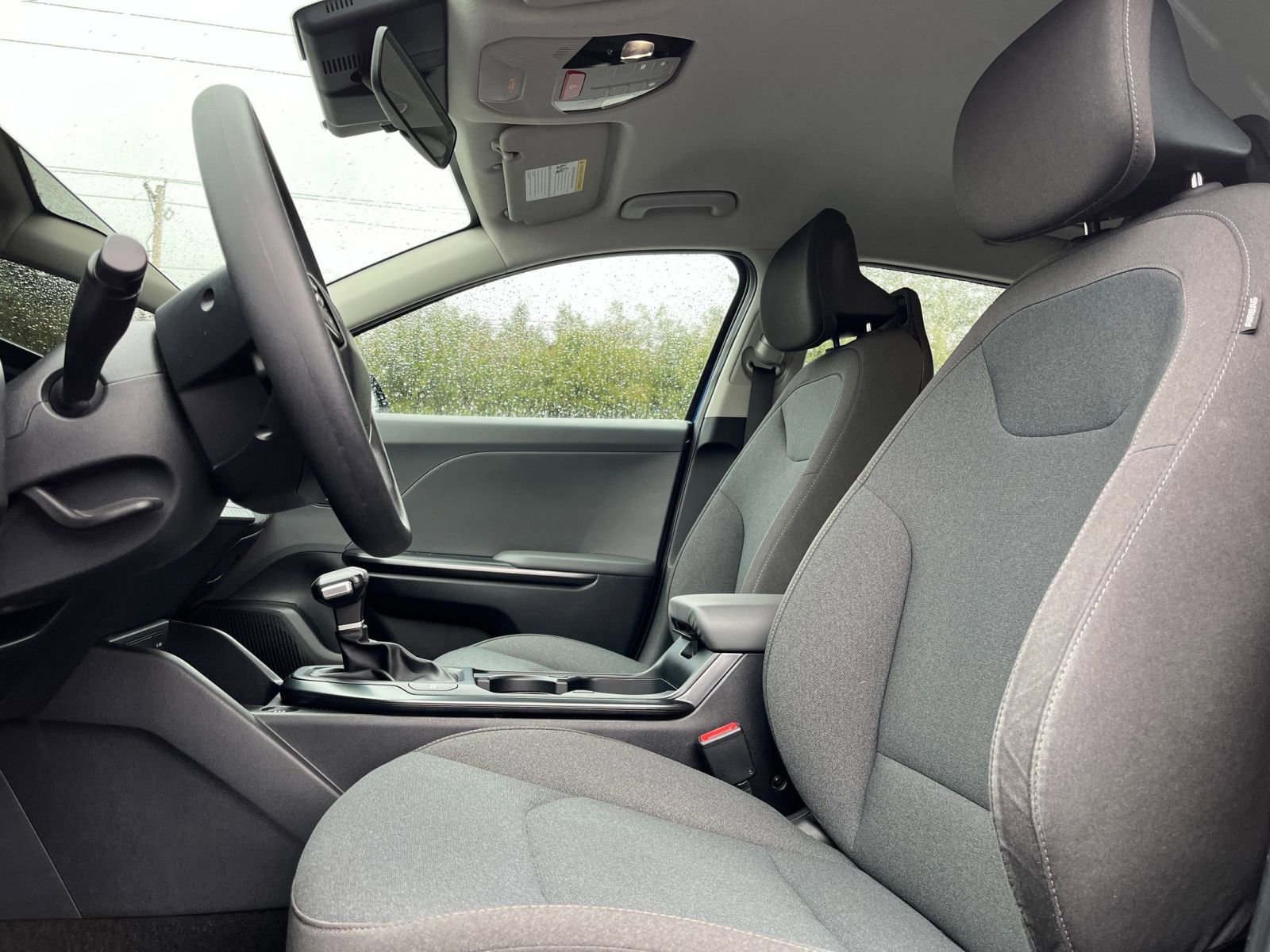 Used 2025 Kia K4 LXS image 25