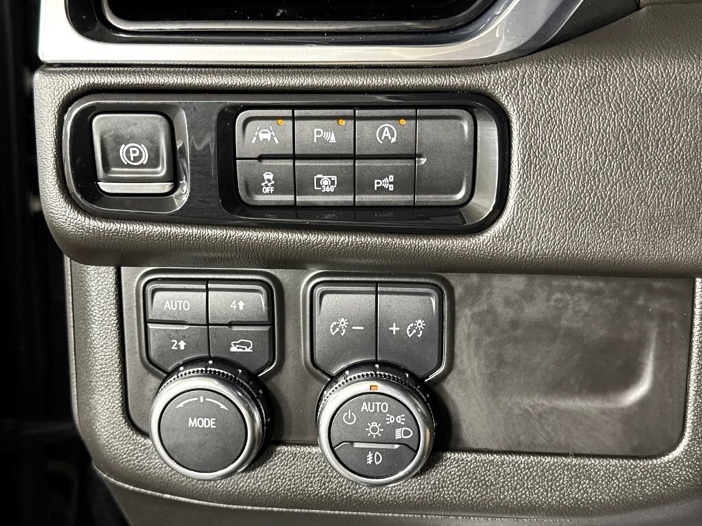 Certified 2025 GMC Yukon Denali AWD/4WD image 19