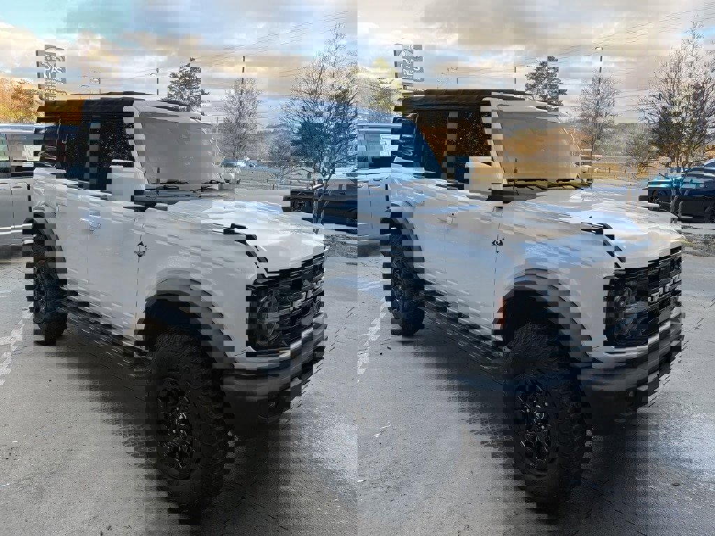 Used 2021 Ford Bronco Outer Banks w/ Sasquatch Package image 2