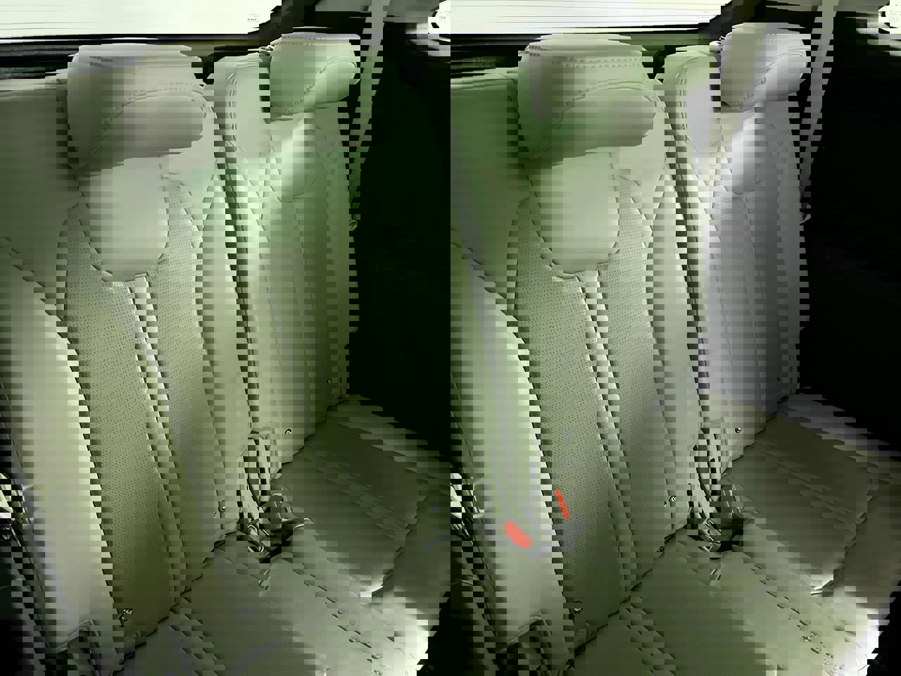 Certified 2025 Kia Sorento EX w/ Panoramic Sunroof Package image 29