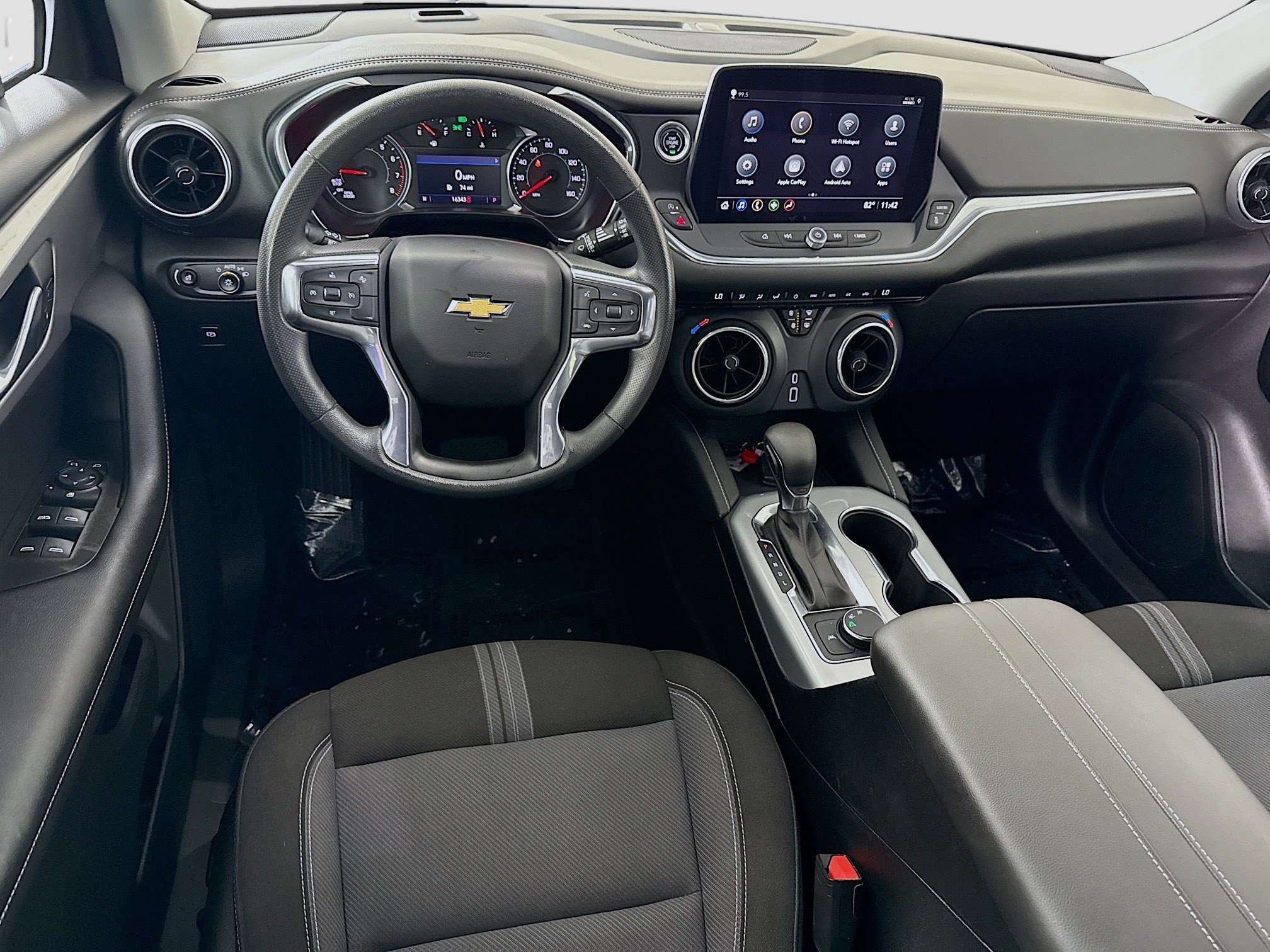 Used 2023 Chevrolet Blazer LT FWD image 17