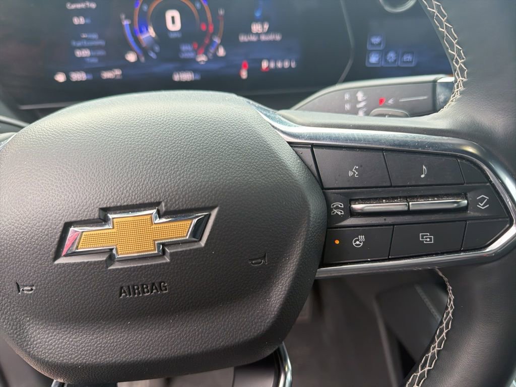 Used 2025 Chevrolet Traverse LT image 21