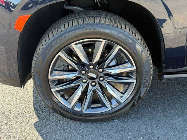 Used 2023 Cadillac Escalade ESV Sport w/ Touring Package AWD/4WD image 21