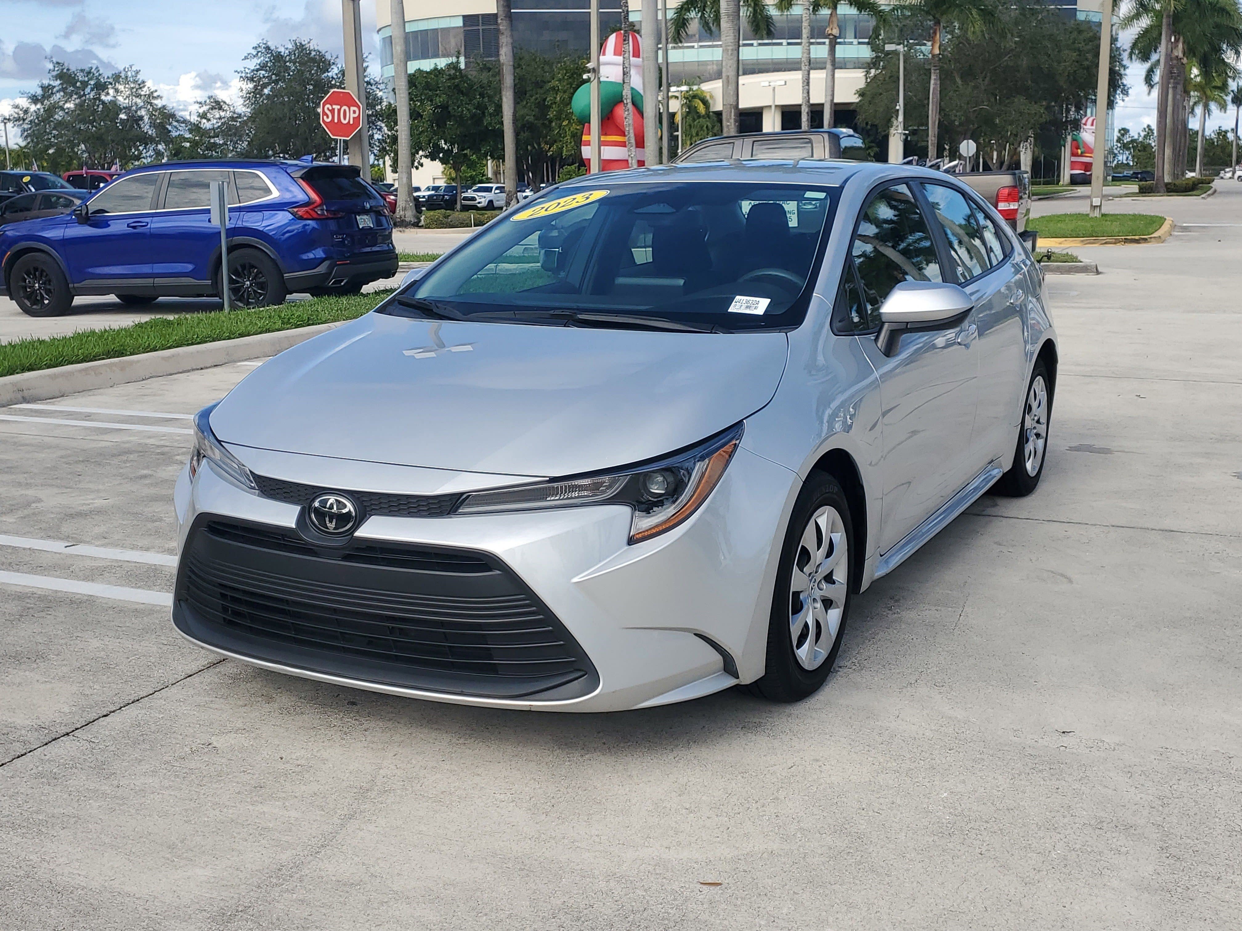 Used 2023 Toyota Corolla LE image 7
