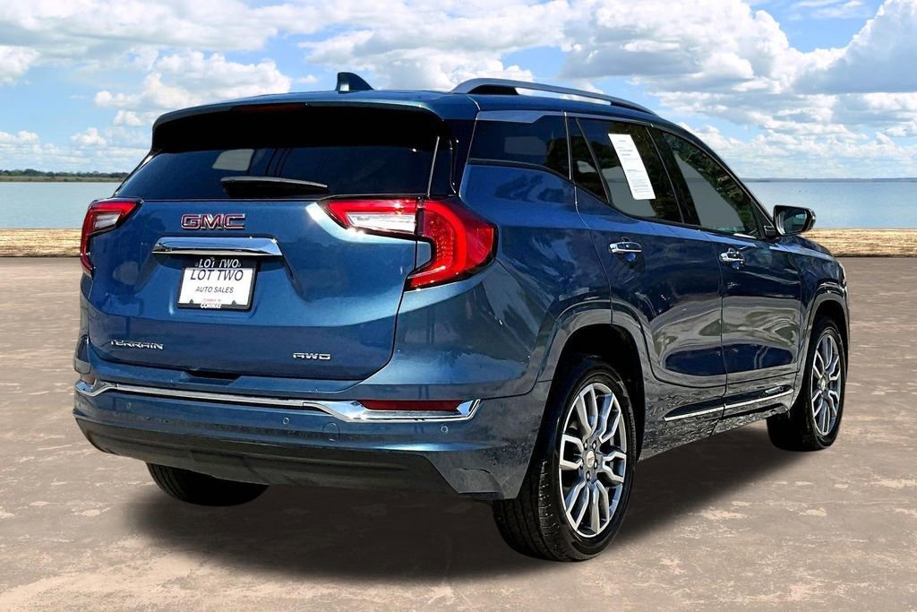 Used 2024 GMC Terrain Denali image 8