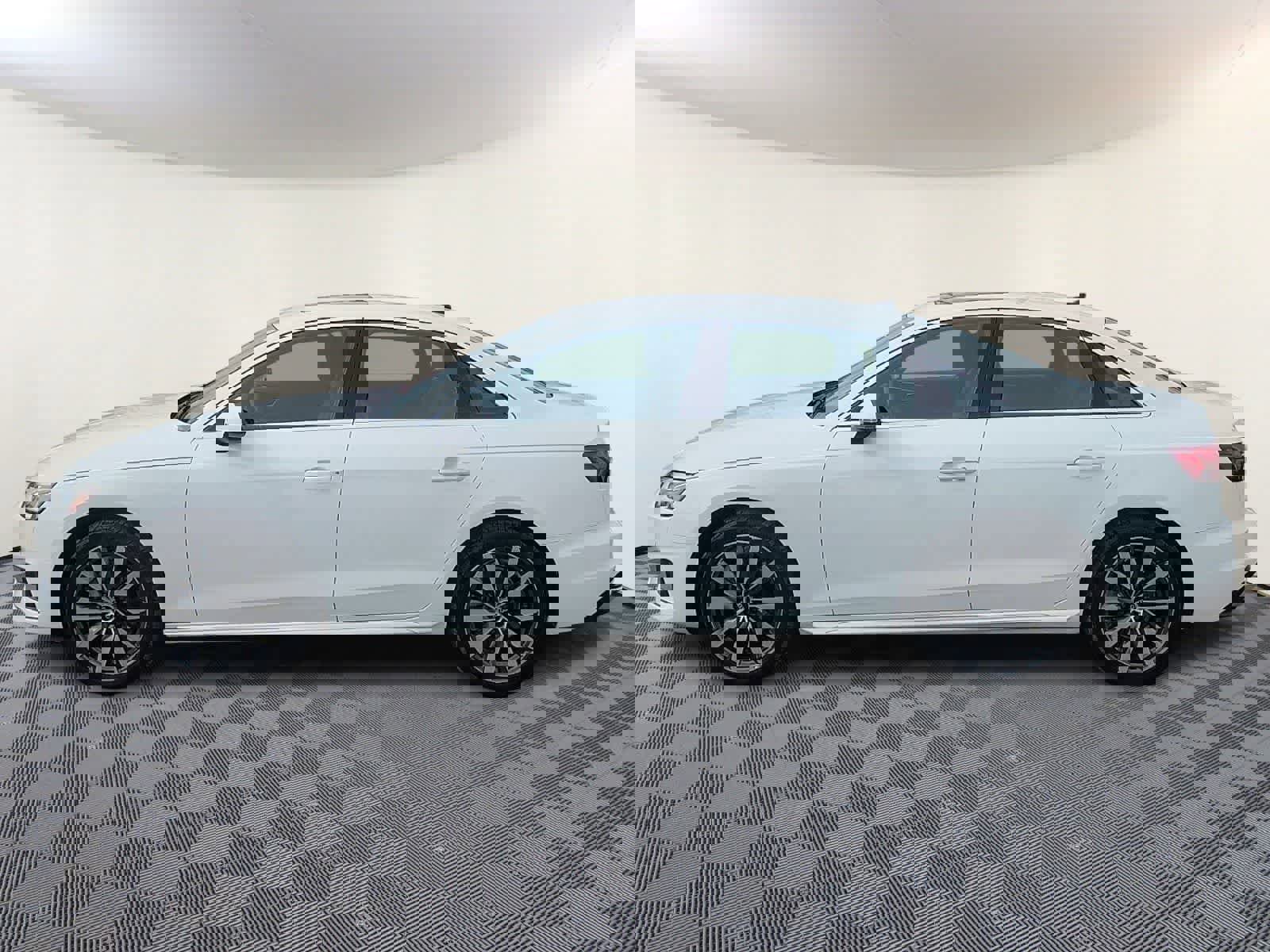 Used 2023 Audi A4 2.0T Premium w/ Convenience Package image 8