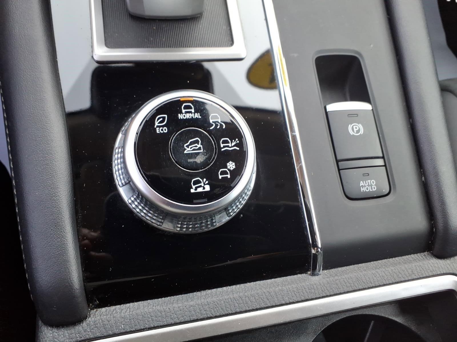 Used 2024 Mitsubishi Outlander SE image 20