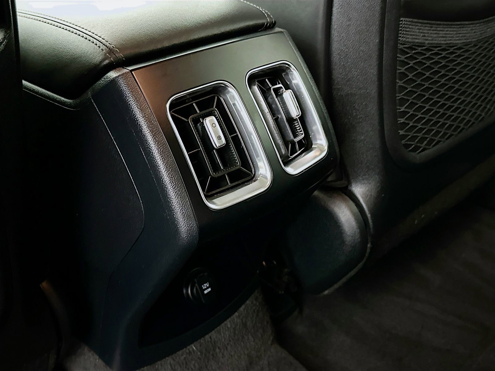 Used 2024 Kia Sorento S image 26