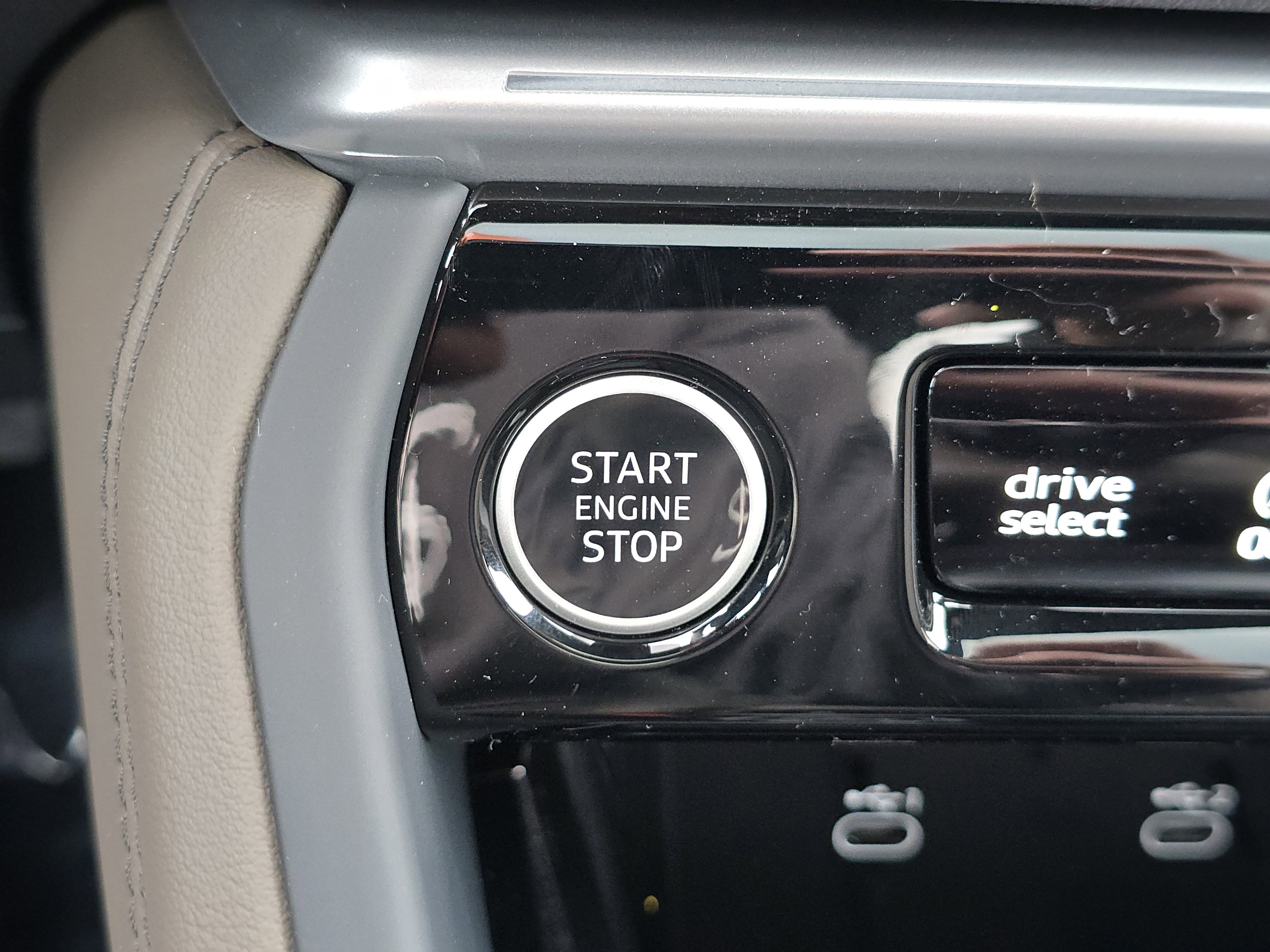 New 2025 Audi Q5 Premium Plus AWD/4WD image 24