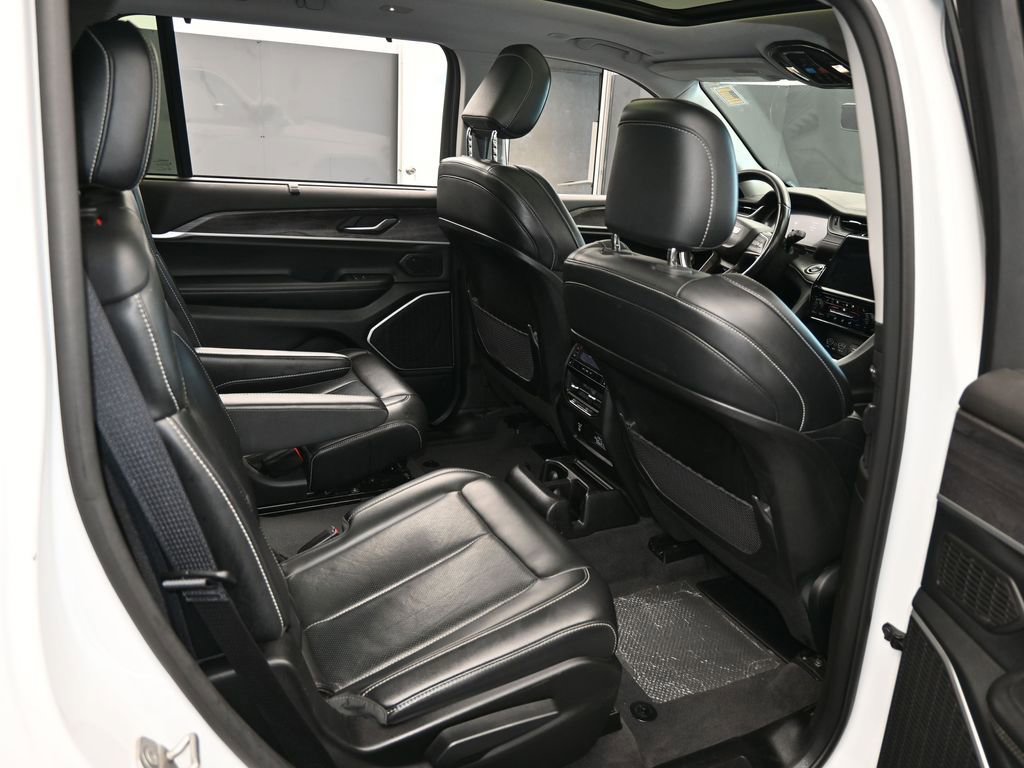 Used 2021 Jeep Grand Cherokee L Limited w/ Luxury Tech Group II image 46