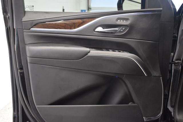 Used 2023 Cadillac Escalade ESV Sport Platinum AWD/4WD image 20