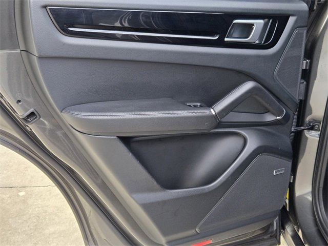 Used 2019 Porsche Cayenne image 36