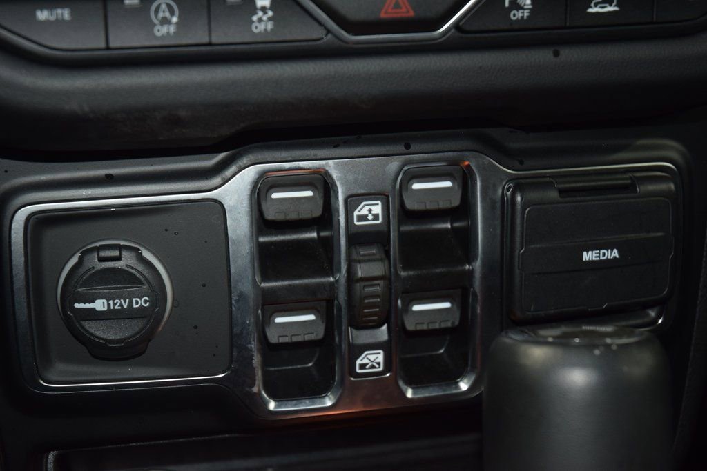 Used 2024 Jeep Wrangler Sahara w/ Technology Group image 35