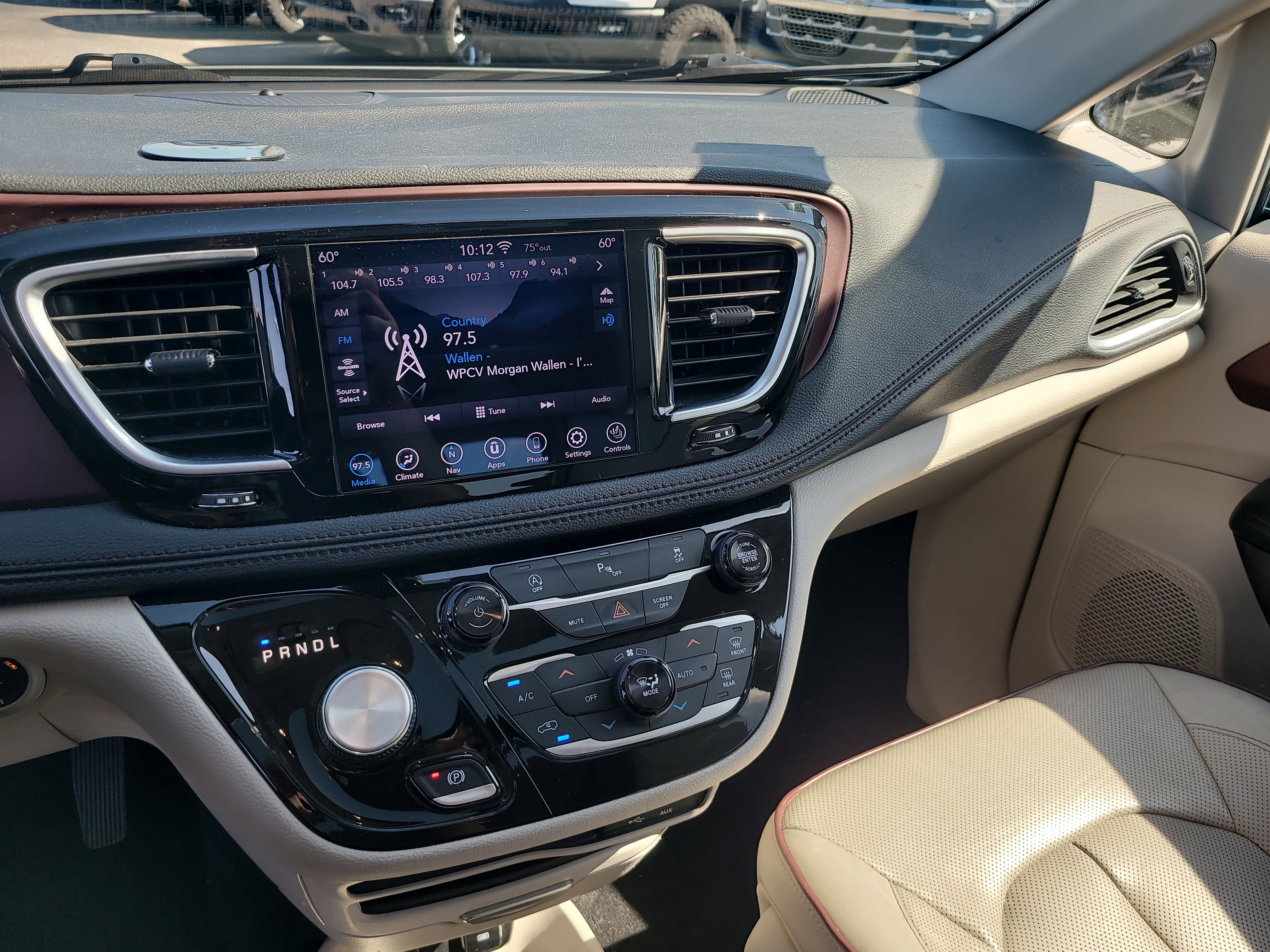 Used 2020 Chrysler Pacifica Limited FWD image 20