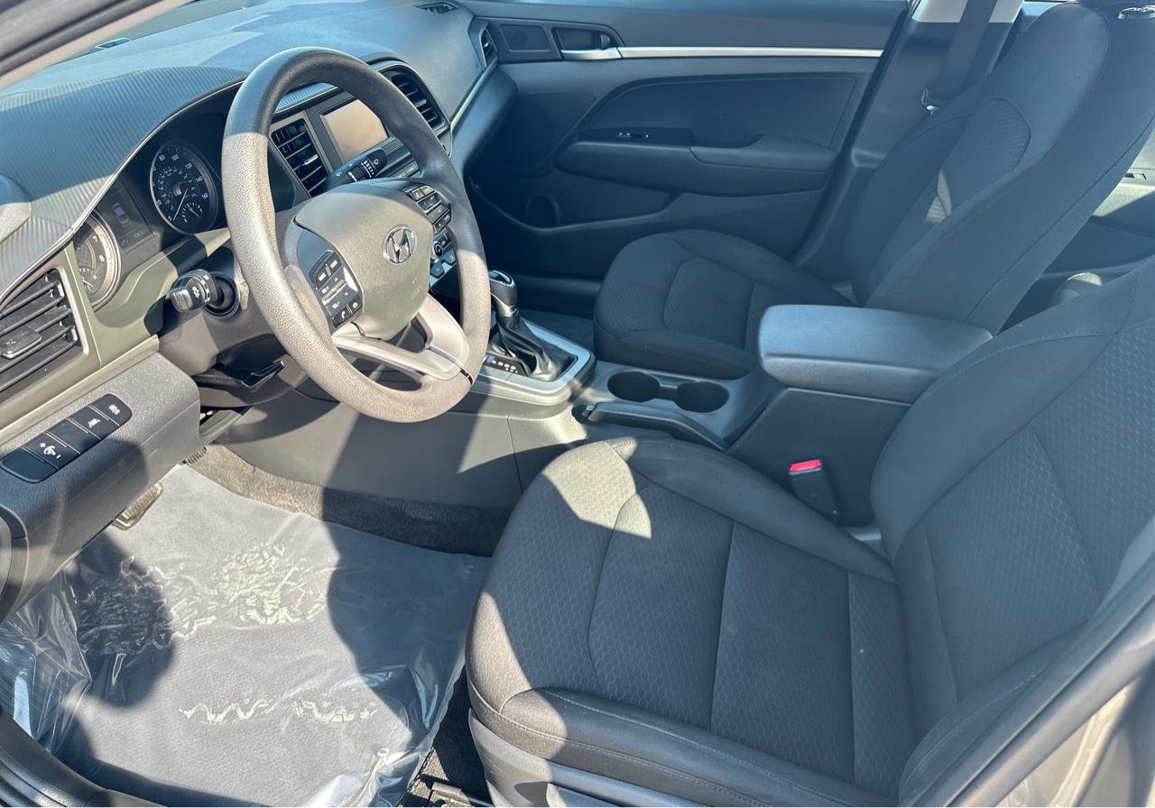 Used 2020 Hyundai Elantra SE w/ Cargo Package (C1) FWD image 15
