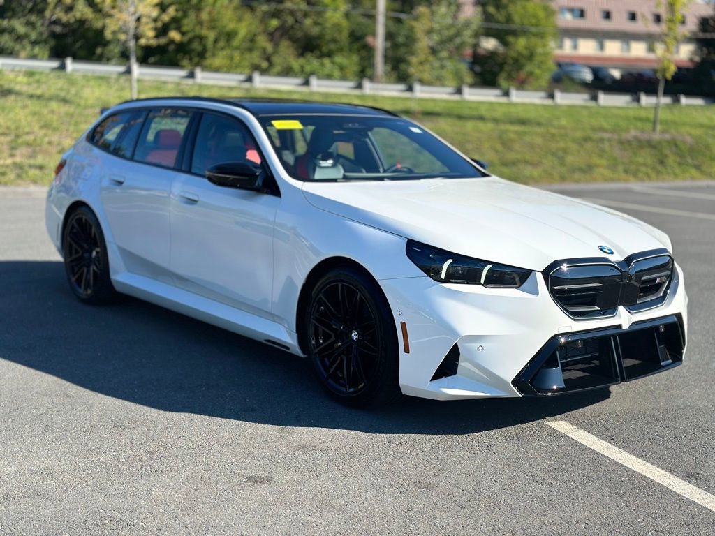New 2026 BMW M5 Touring image 9
