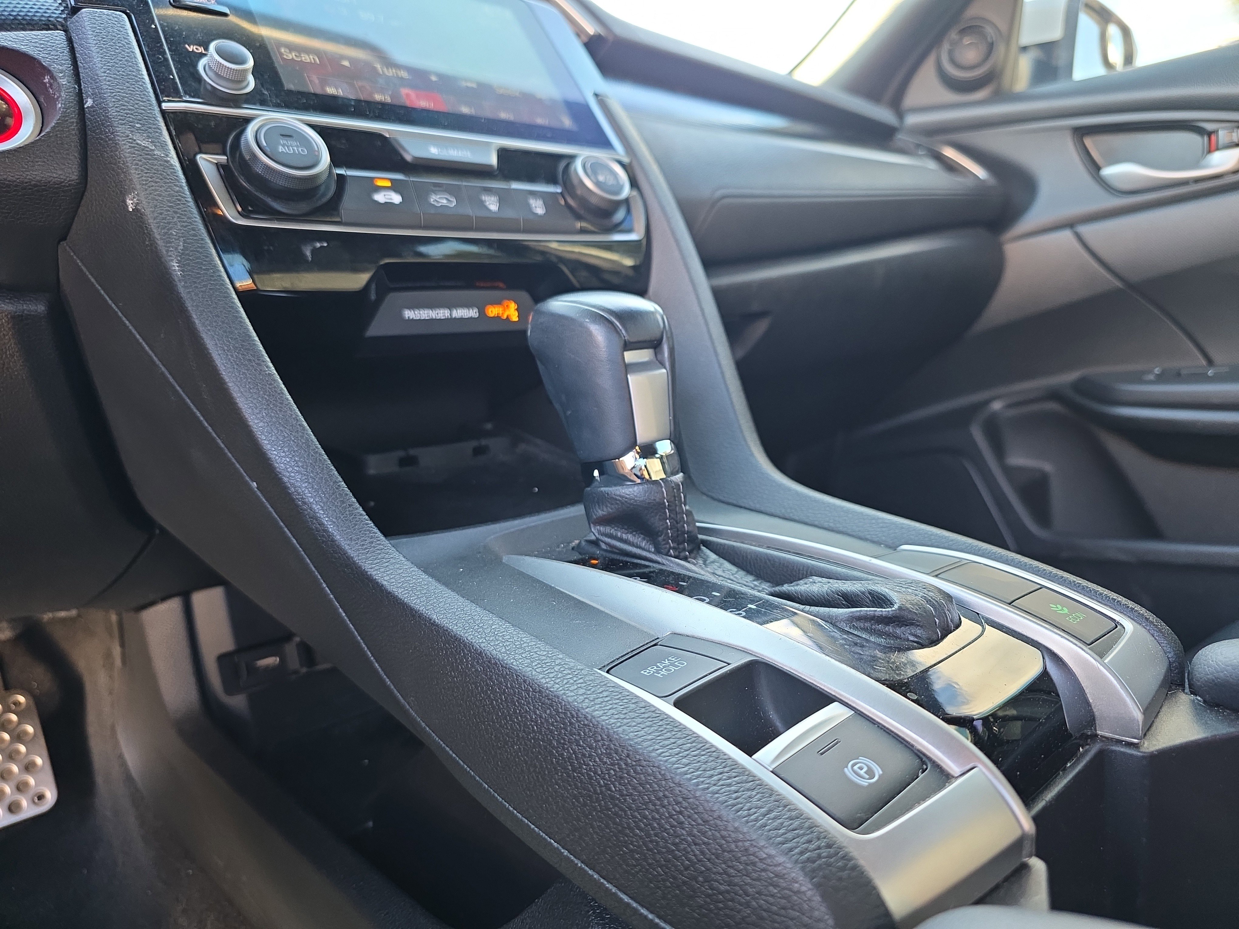 Used 2021 Honda Civic Sport image 32