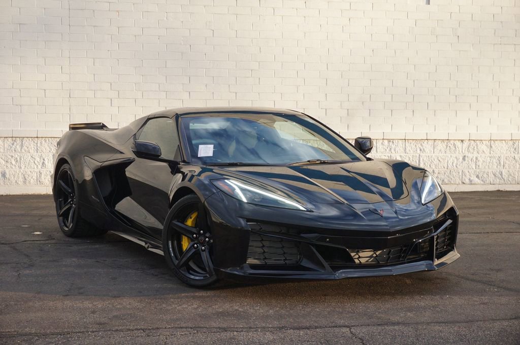 New 2025 Chevrolet Corvette E-Ray image 2