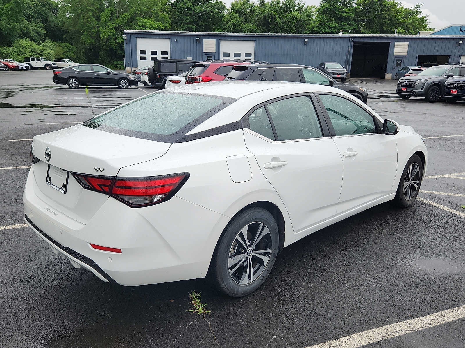 Used 2023 Nissan Sentra SV w/ All-Weather Package FWD image 4