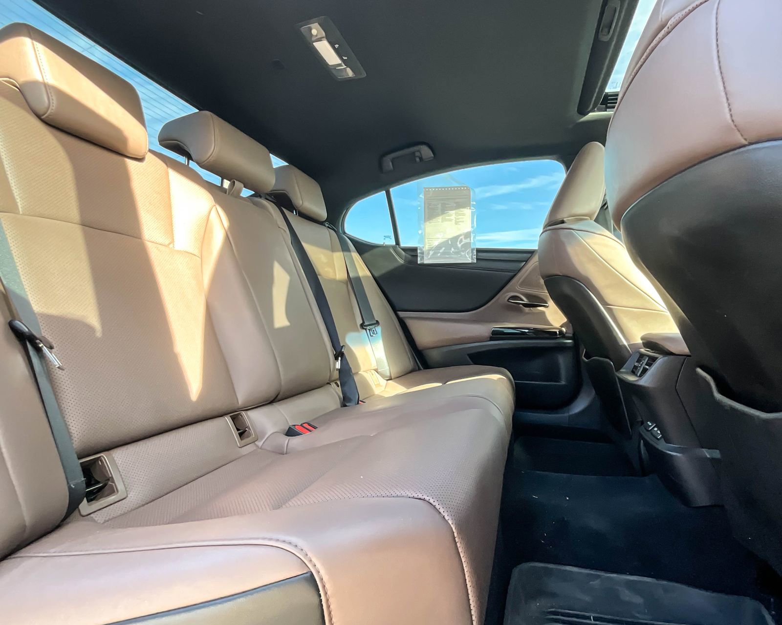 Used 2023 Lexus ES 350 w/ Premium Package image 17