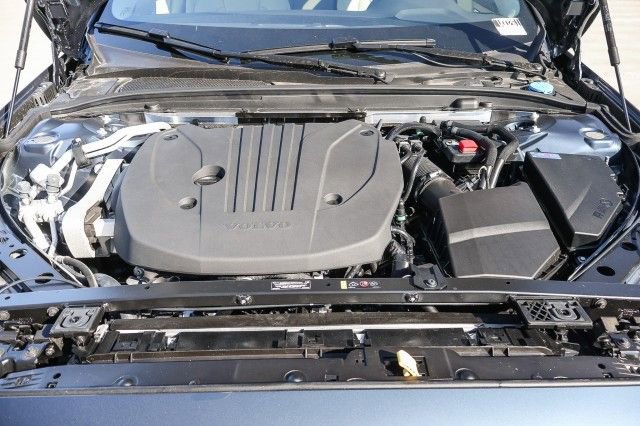 New 2026 Volvo V60 B5 Cross Country Plus w/ Climate Package image 25