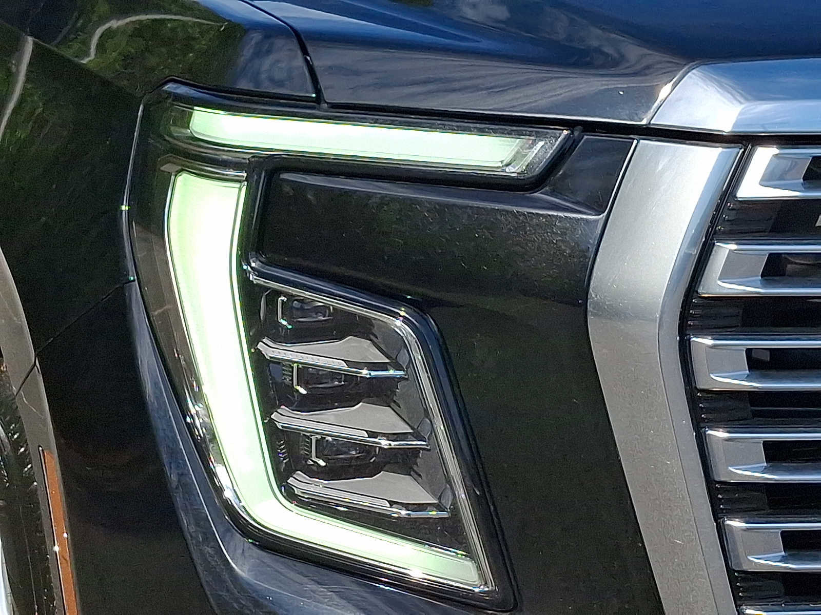 Used 2025 GMC Yukon Denali image 10
