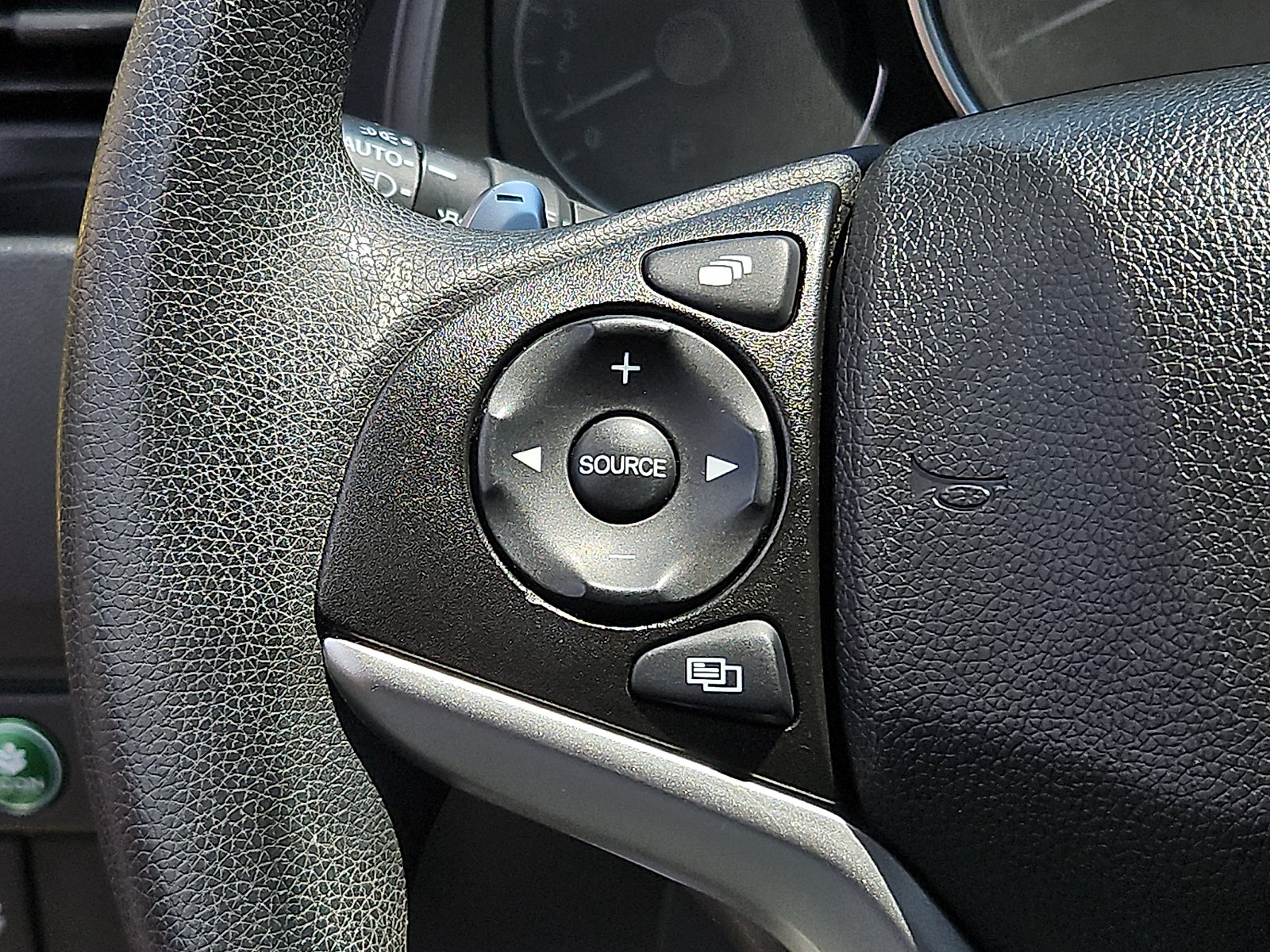 Used 2015 Honda Fit EX image 21