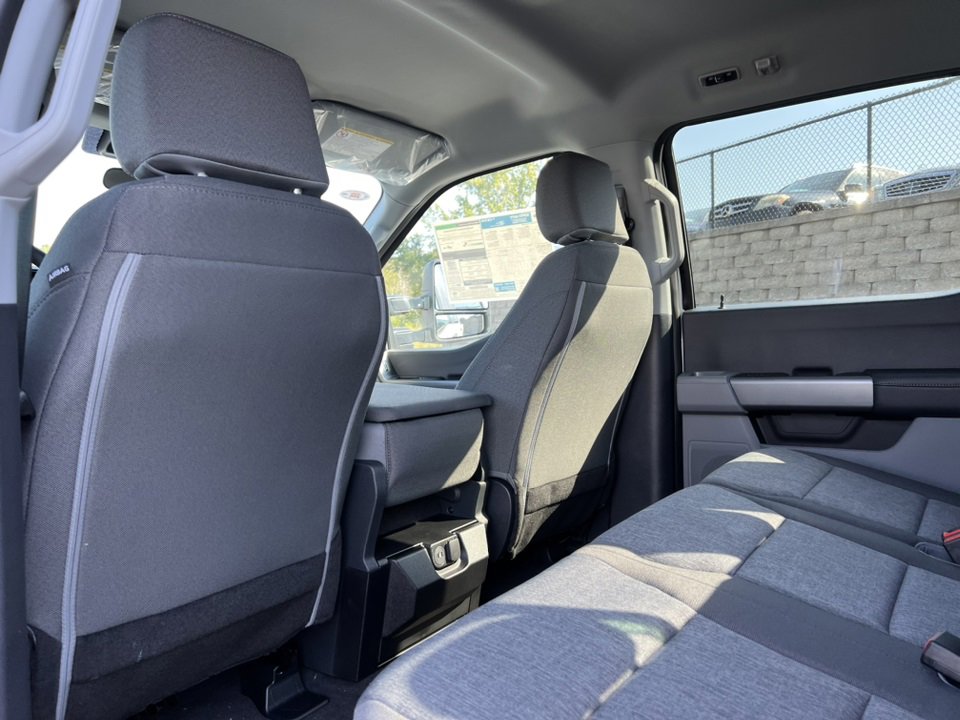 New 2026 Ford F250 4x4 Crew Cab Super Duty image 36