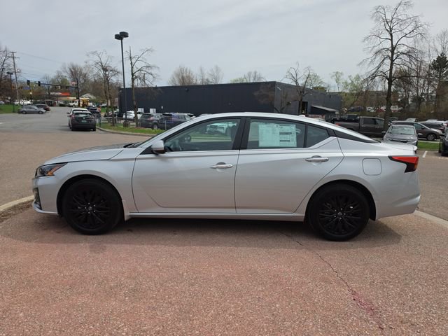 Used 2025 Nissan Altima 2.5 SV w/ SV Special Edition Package AWD/4WD image 5