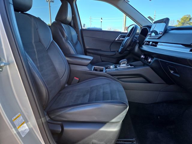 Used 2024 Mitsubishi Outlander SE image 15