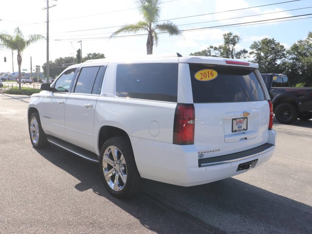 Used 2016 Chevrolet Suburban LTZ RWD image 9