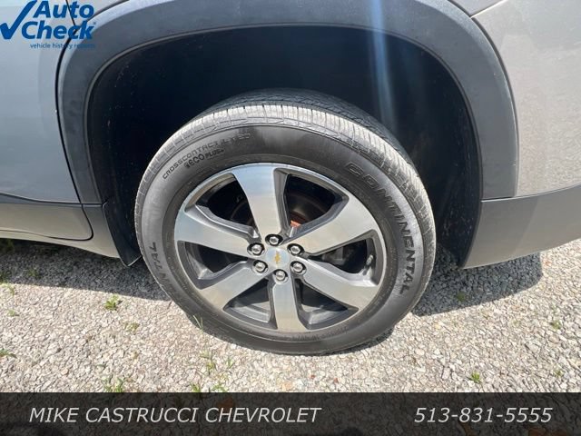 Used 2018 Chevrolet Traverse LT FWD image 5