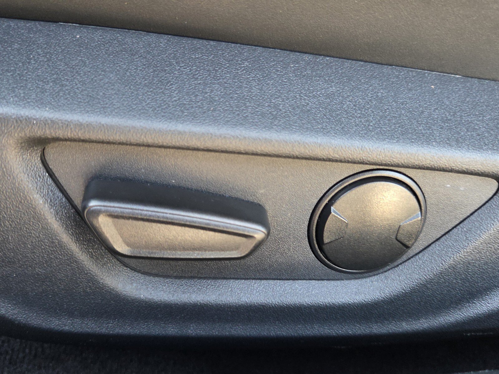 Used 2024 Ford Mustang Premium RWD image 23