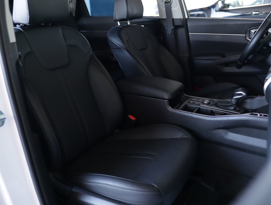 Used 2022 Kia Sorento S image 31
