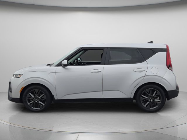 Used 2021 Kia Soul EX FWD image 3