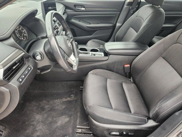 Used 2024 Nissan Altima 2.5 SV w/ SV Premium Package FWD image 12