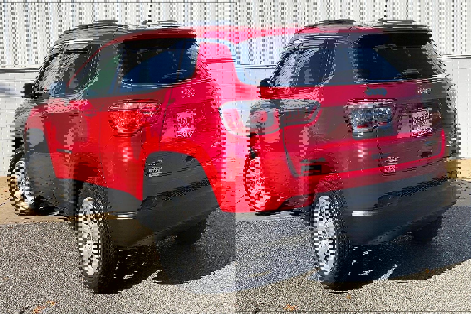 Used 2019 Jeep Compass Latitude w/ Cold Weather Group image 15