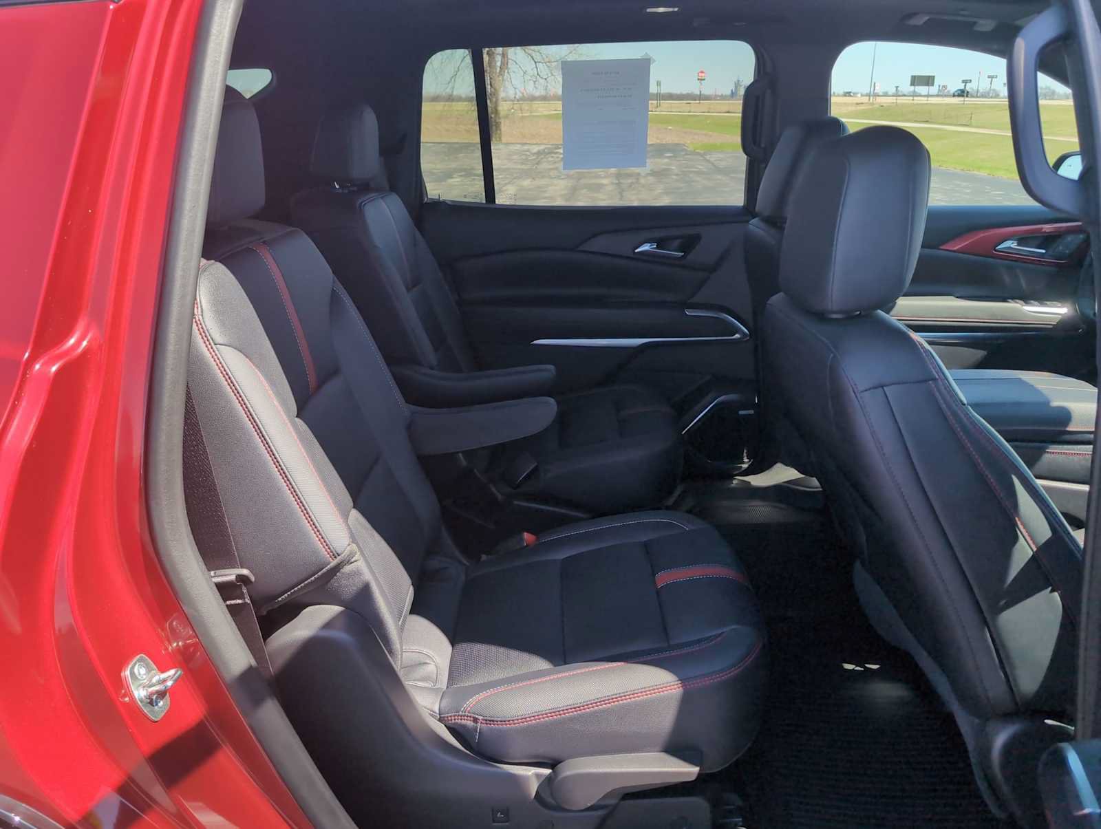 Used 2025 Chevrolet Traverse RS w/ LPO, Floor Liner Package AWD/4WD image 28