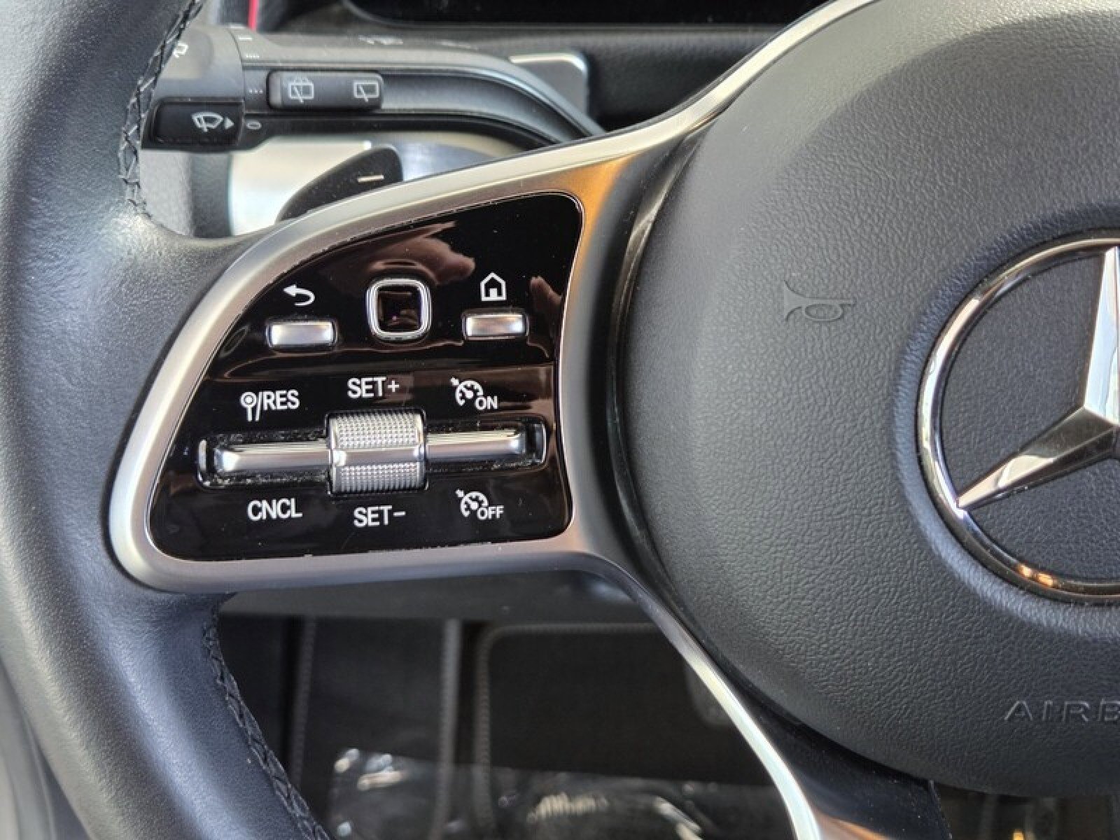 Certified 2023 Mercedes-Benz GLB 250 4MATIC image 22