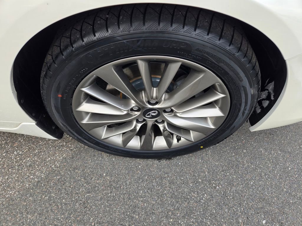 Used 2019 INFINITI Q50 Luxe w/ Essential Package (3.0T Luxe) image 12