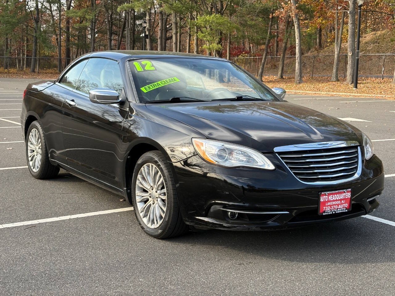 Used 2012 Chrysler 200 Limited FWD image 3