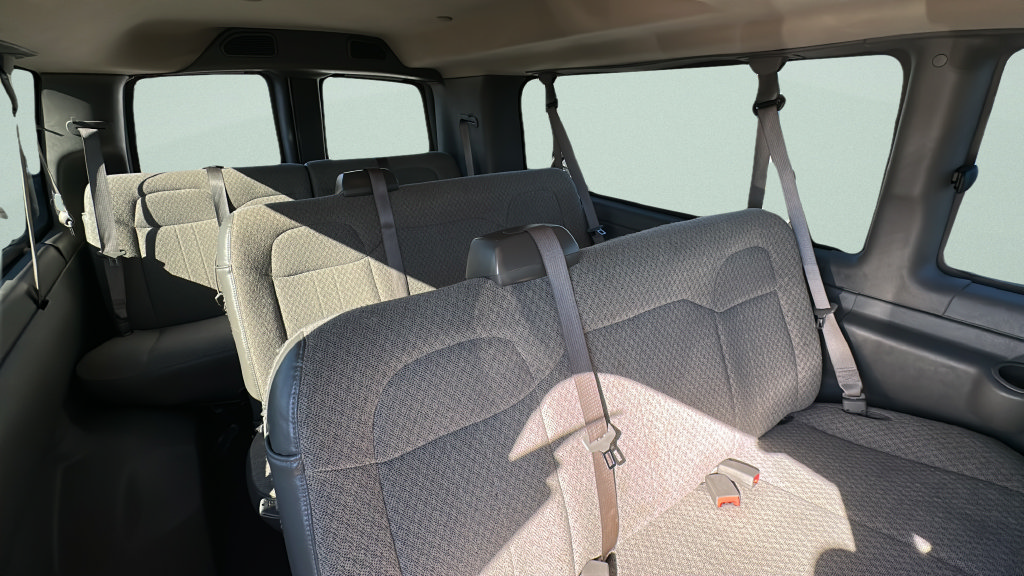 Used 2025 GMC Savana 3500 LT w/ LT Preferred Equipment Group RWD image 9