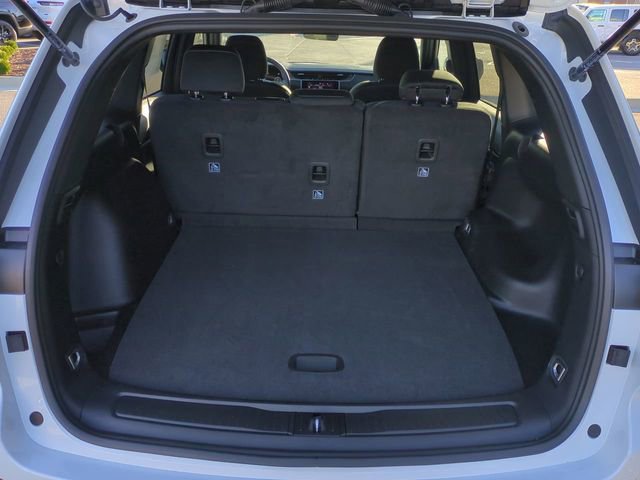 New 2025 Jeep Grand Cherokee Laredo X w/ Trailer Tow Package image 13