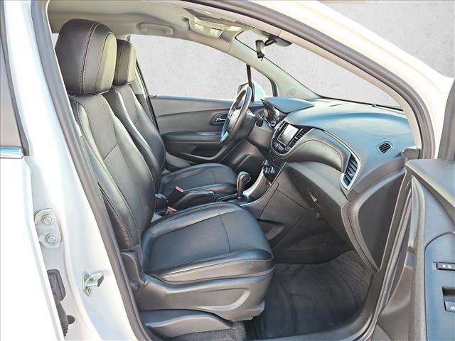 Used 2020 Chevrolet Trax LT w/ LT Convenience Package FWD image 20