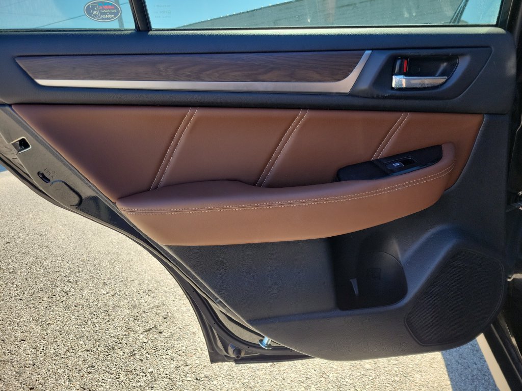 Used 2019 Subaru Outback 2.5i Touring AWD/4WD image 10