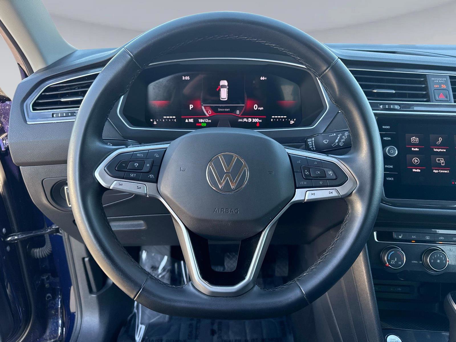 Used 2024 Volkswagen Tiguan Wolfsburg Edition image 31