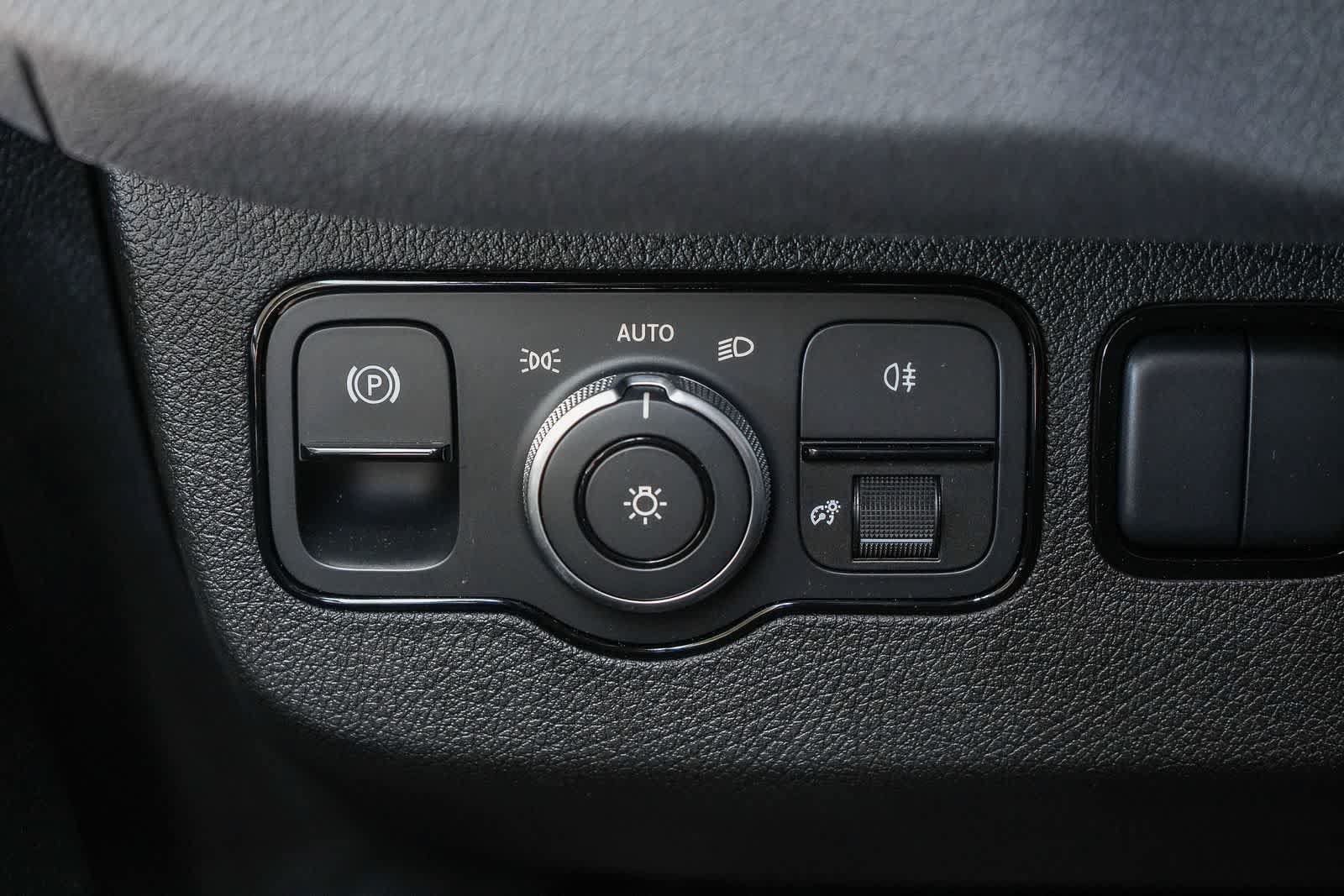 New 2025 Mercedes-Benz eSprinter 170 Cargo image 24