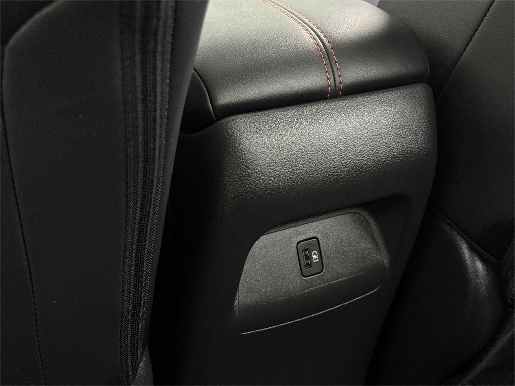 Used 2025 Nissan Sentra SR w/ SR Premium Package image 37