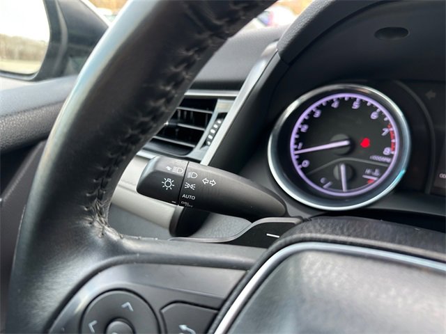 Used 2020 Toyota Camry SE image 24